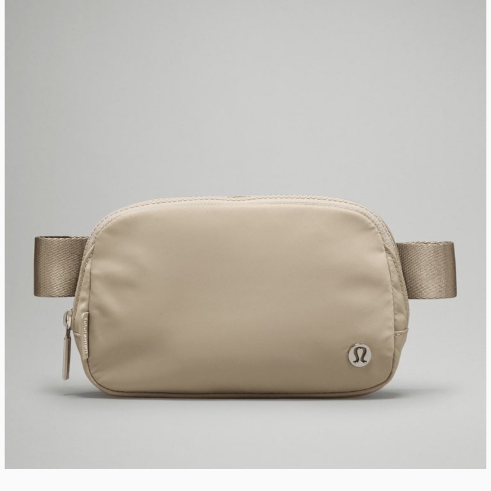 Lululemon belt bag